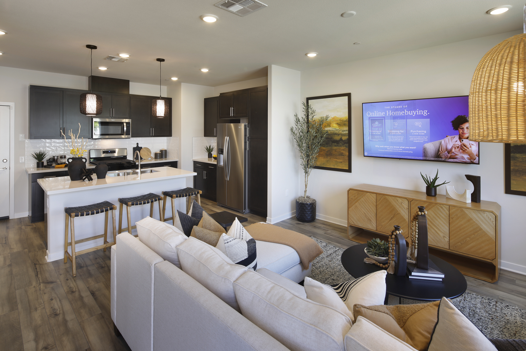 A living room with a couch and a tv.