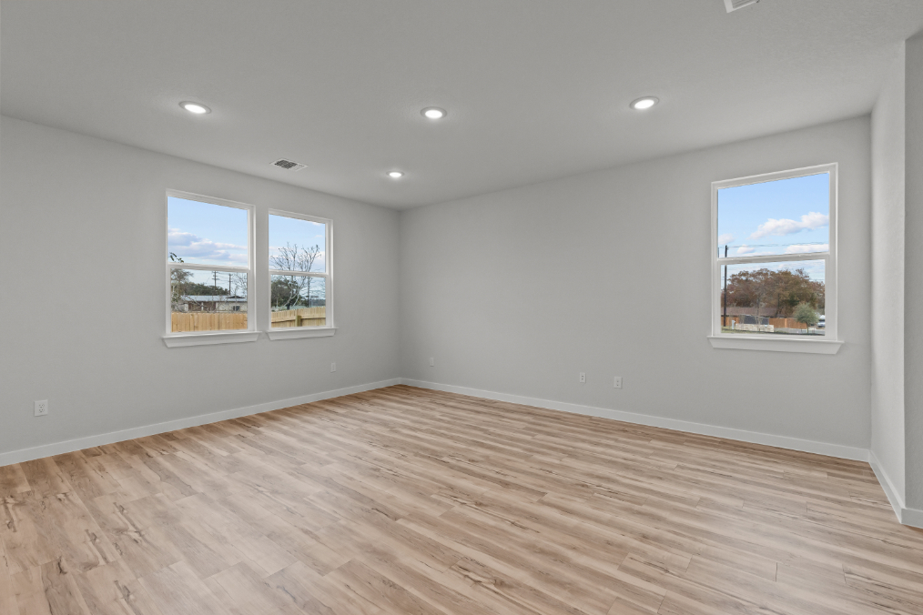 A room with windows.